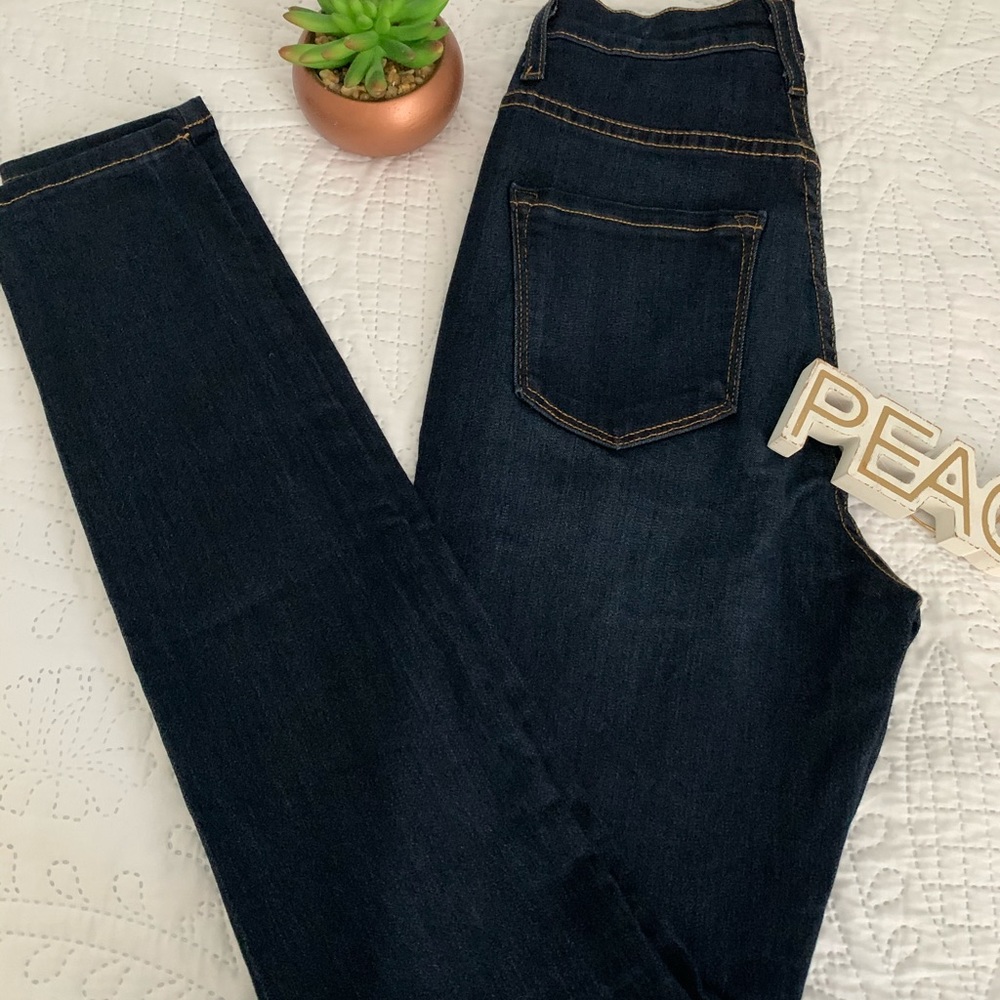 FASHION NOVA JEANS